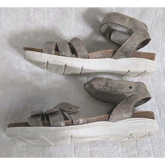 Women's Clarks April Dove Metallic Strappy Comfort sandals Summer‎ Vacation Sz7 - Picture 4 of 10